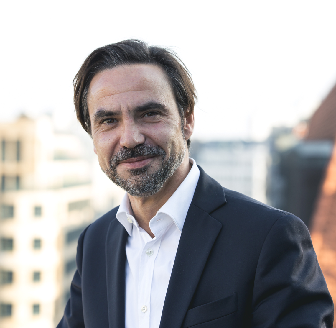 Carlos Ferrero Calle highlighting the role of digitalization and ecosystem collaboration in public sector transformation.